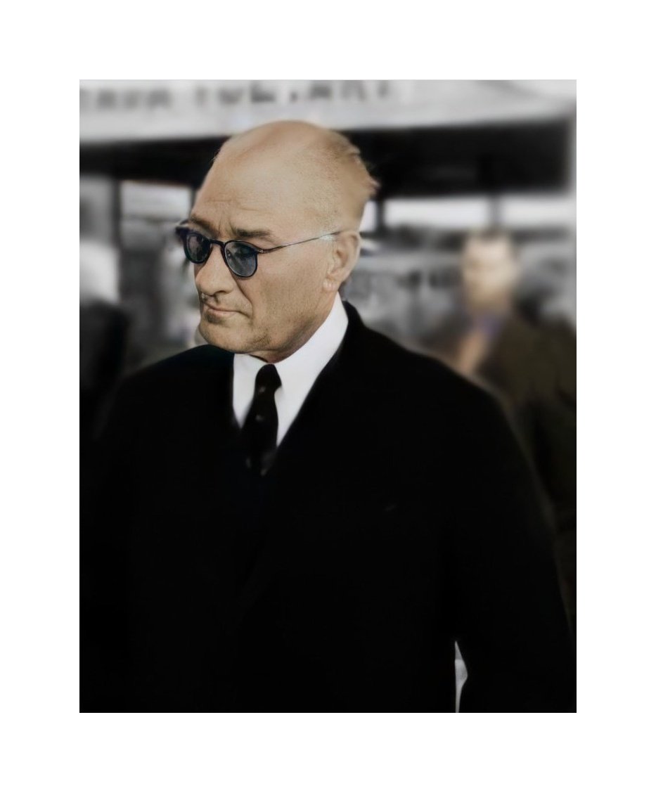trcntkr's tweet photo. "Cumhuriyet düşüncede, bilgide, sağlıkta güçlü ve yüksek karakterli koruyucular ister. Cumhuriyeti ve onun gereklerini yüksek sesle anlatınız. Bunu yüreklere yerleştirmek için elverişli olan hiçbir durumu kaçırmayınız." Mustafa Kemal Atatürk.

Minnettarız tüm kalbimizle 🇹🇷 https://t.co/EyajVvKGig