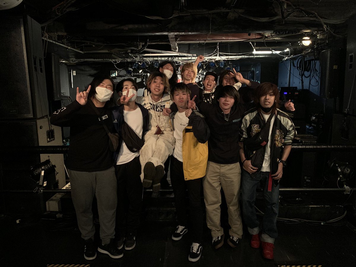FT_Drums's tweet photo. ただいま帰盛。
名古屋R.A.Dありがとうございました!!
対バンも最高でめちゃくちゃ楽しかった!
ダブルアンコール激ありがとうございます!
また必ず行きます!
早く名古屋行きてえ!!
青春爆撃👊
#FUNNYTHINK
#INCREASE
#tobogan
#mayforth
#Maki
#getAllaround https://t.co/OdHfzpwyIY