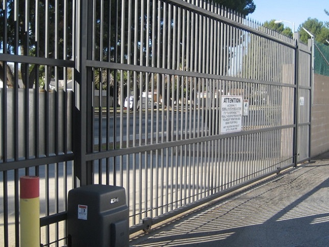 A gate sigma ru. Ворота школы. Security Gate. Automatic Gates. Gate 7000.