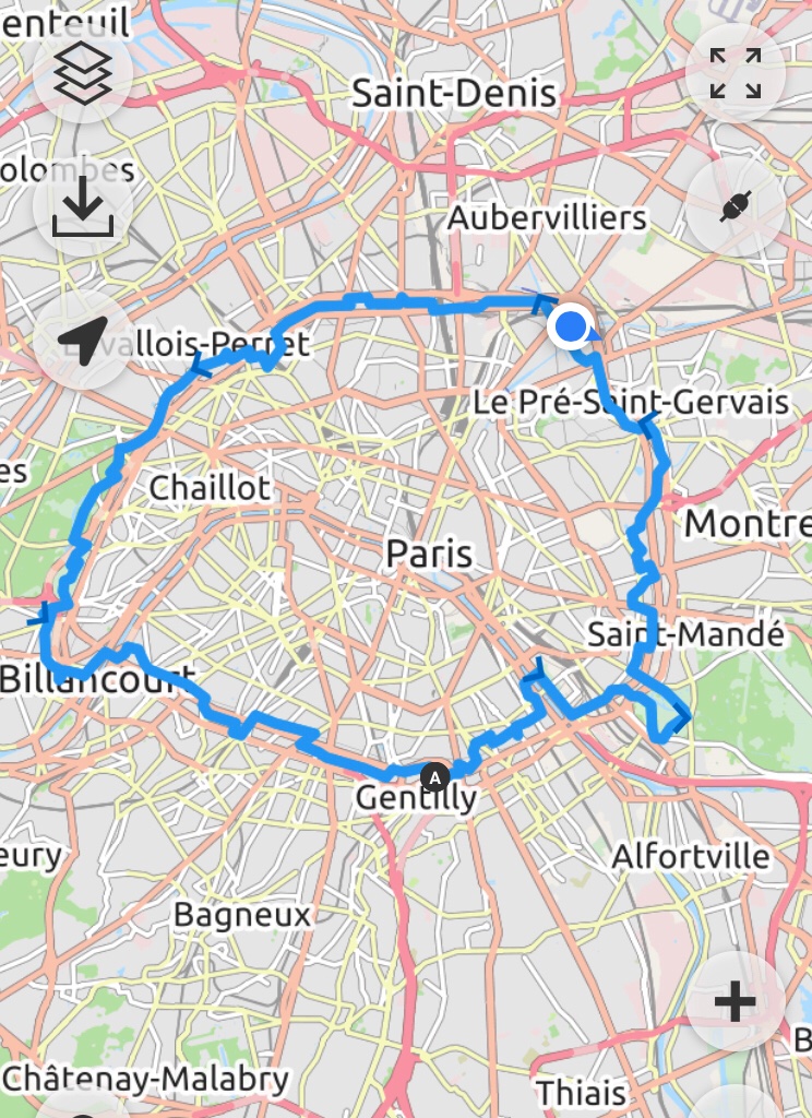 Dernier jour avant reconfinement... dernière randonnée et petit défi : le tour de Paris en 50km par le GR75, avant le couvre-feu de 21h. Rdv dans 12h !
07h07, départ du Point 0, la Grande Halle de la Villette.