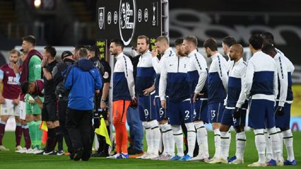 Partidos de hoy, jueves 29 de octubre de 2020: horarios y canales para ver los partidos de LaLiga, Premier League y Liga 1 Fútbol en vivo | Horarios y canales de TV para ver los partidos de hoy, jueves 29 de octubre de 2020. Sigue la tran... https://t.co/61Pe5en6RV #PerúNoticias https://t.co/70RL28j8Mm