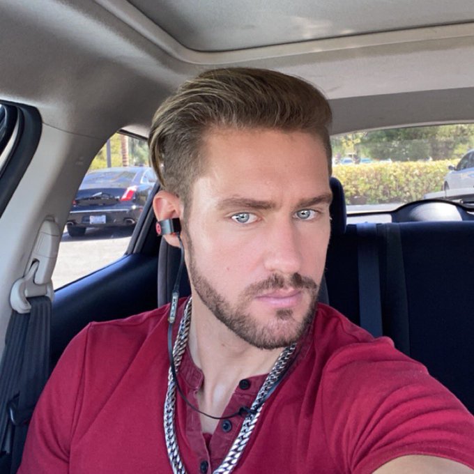 Daddy - 1 pic. Face vs Body which do you like better? https://t.co/a48FZWeVei