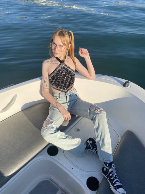 20 mins left to give me a birthday gift and not need a bow made of excuses https://t.co/FNmzPjS6Mn