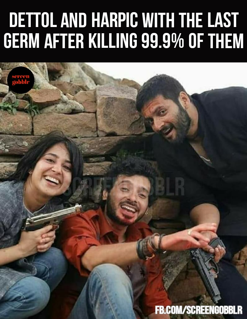 screengobblr's tweet photo. @battatawada , @alifazal9 @divyenndu ...sare mile hue hain yaha 😀😀
#Mirzapur2 https://t.co/orG2QlQsKf