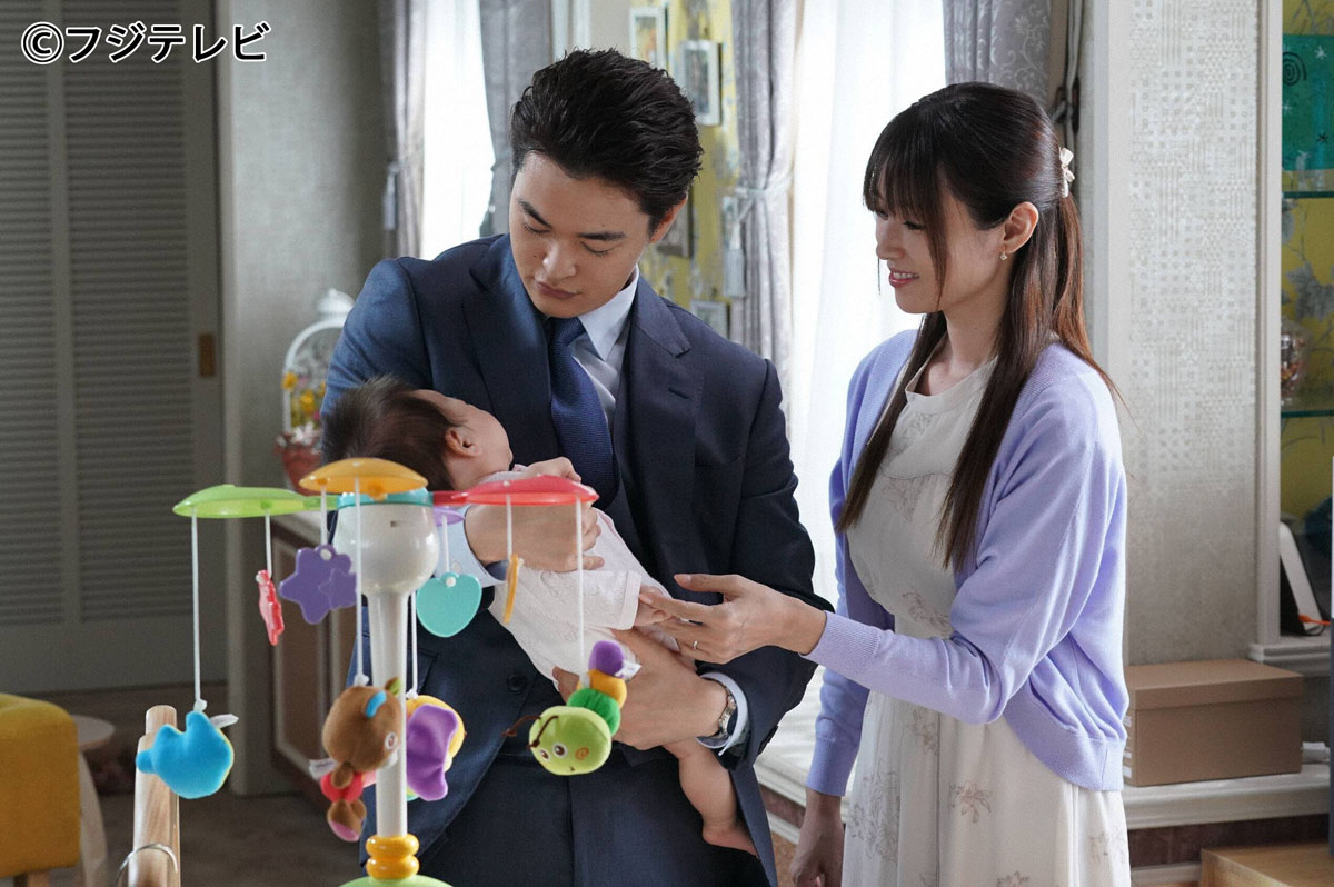 深田恭子の私服 ドラマ「ルパンの娘」第3話での白のフラワー柄