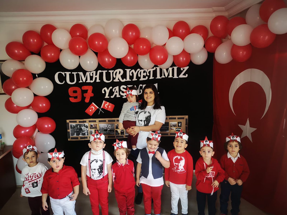 29 Ekim Cumhuriyet Bayramımız Kutlu Olsun 🇹🇷🇹🇷
#BafradaBayramCoskusu 
<a href="/bafrakaymakam/">Bafra Kaymakamlığı</a> 
<a href="/bafra_mem/">Bafra İlçe Millî Eğitim Müdürlüğü</a>