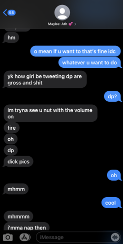 TabzGTV's tweet photo. Bitches be 19 years of age sending this to 14 year olds 🤮 https://t.co/tTIvJ8jgzU