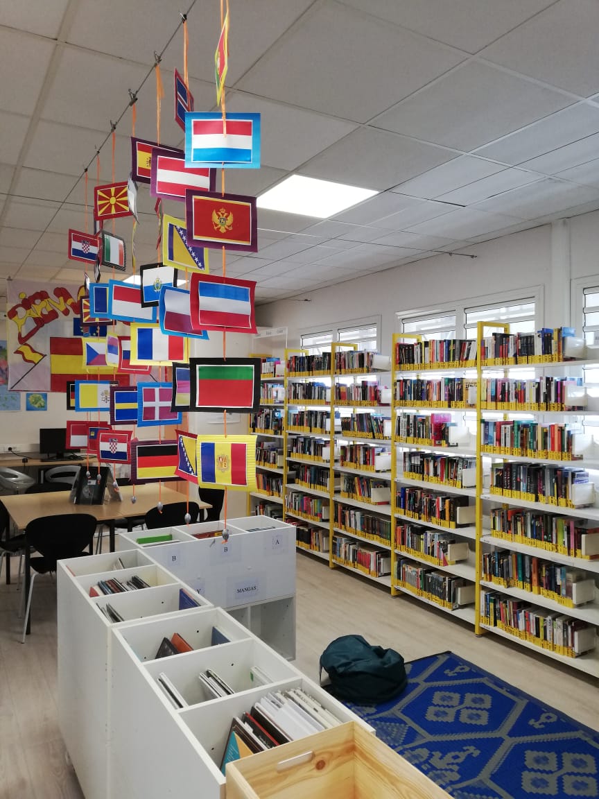 Les #erasmusdays2020 battent leur plein au Collège Albert Lougnon! Une mobilisation impressionnante, toute en masques! 👌🇪🇺😷 <a href="/AcLaReunion/">Académie de La Réunion</a> <a href="/CLougnon/">Collège Albert Lougnon</a>