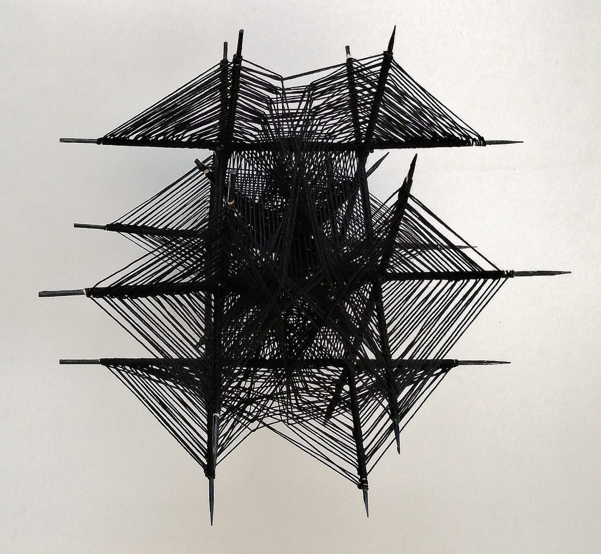 Phoenixtextile's tweet photo. This is Alison's most complex structure yet, with a separate, removable insert. It really does demonstrate the visual interference, moiré patterns that she has been exploring.
#textileartist #textilesculpture #3dart #moireeffect https://t.co/YiVFnfONYK