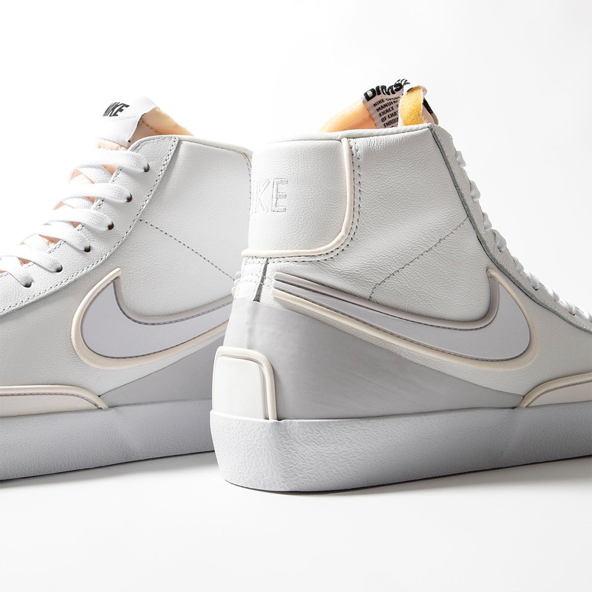 titoloshop's tweet photo. #comingSOON โช๏ธ Nike Blazer Mid '77 "Infinite" releasing #TODAY online 9AM CET
30 min to go โบ https://t.co/bQDfVtuXzM
๐๐พ US 7 (40) - US 12 (46)
๐ DA7233-101
#titolo
#titoloSHOP
#nike #blazer #blazer77 #nikeblazer #infinite #nikeblazerinfinite #dmsx https://t.co/aUOCr4HWy1
