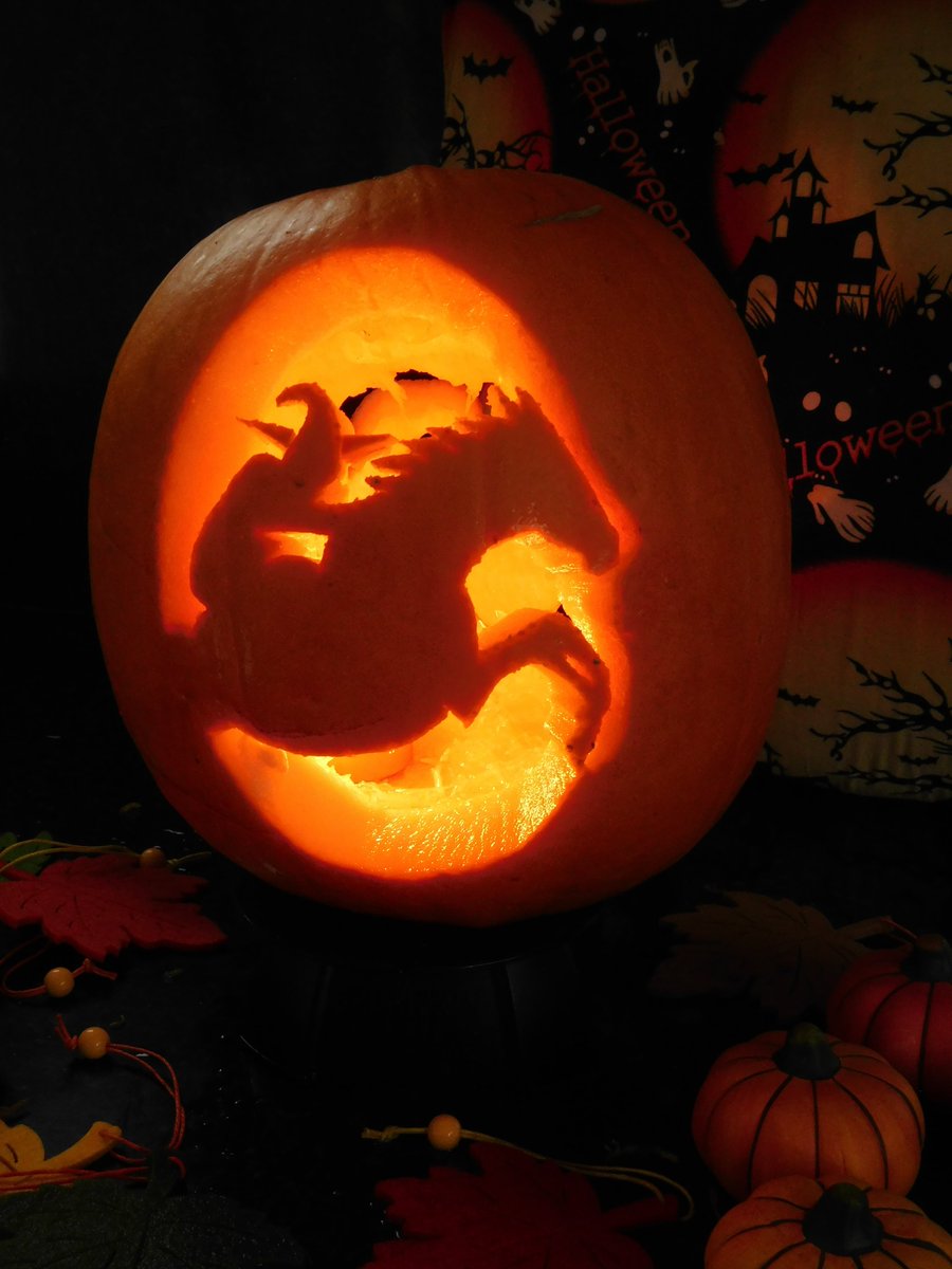 🎃 Old Gold Racing's Evilly Simple Halloween Competition🎃

We're receiving wonderful entries, don't forget to head on over to our pumpkin patch to find out more👻: 
bit.ly/34kIcIk

Great prizes to be won, including naming a race at Chepstow 💥

Look at this en ...