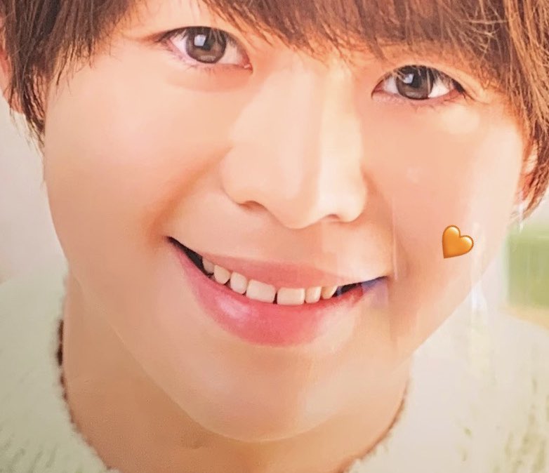 Sakiのpon Juice 有岡さんのすきっ歯 話してみると他担さんは知らない方が多いので 立派な前歯のすきっ歯が見えるポム岡くんを引き伸ばして なのでどうぞ確認してください 興味のない方は完全スルーで 有岡大貴 ポムの樹