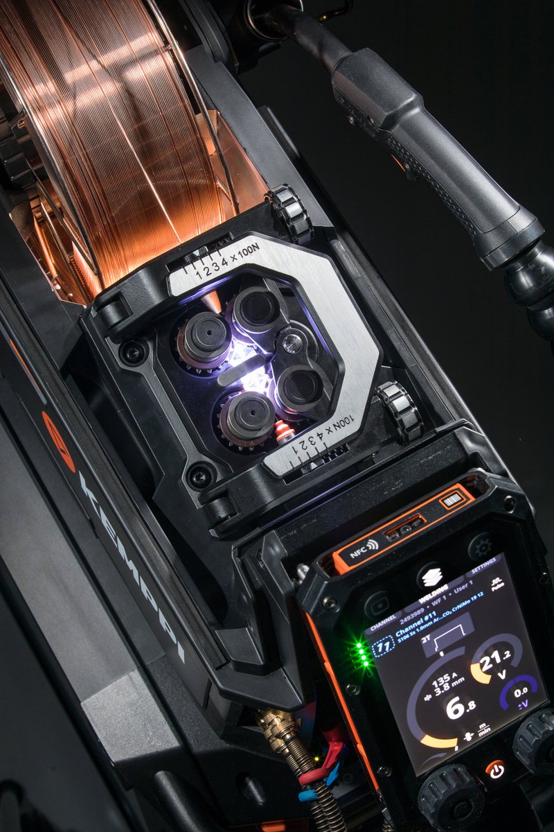 Kemppi_India's tweet photo. The X8 MIG Welder's wire feed mechanism includes four filler wire drive rolls that drive the wire up to 25 m/min with even force. 

https://t.co/pcQYMFUgXi

#welding https://t.co/jKAXiVgcWT