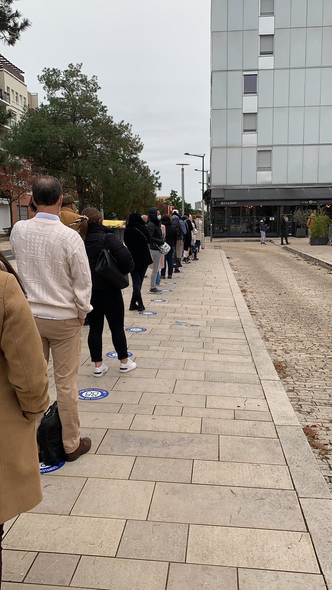 📣 🎰 Grand jeu: invente une légende pour cette photo  🎁 A gagner : une capture d’écran du résultat de mes analyses #vivement2021