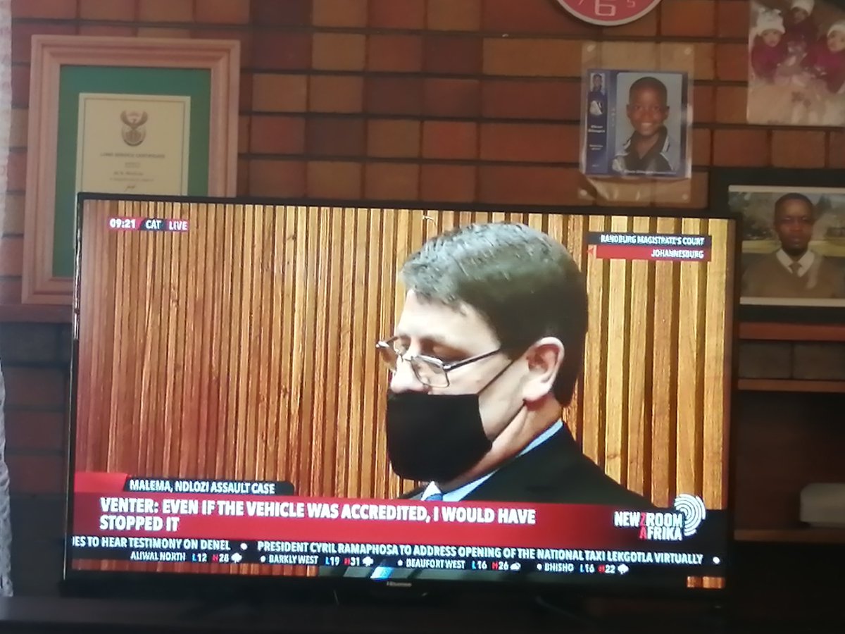 ABS_Mat's tweet photo. @MbuyiseniNdlozi Watching very attentively https://t.co/KeyukAYPUr