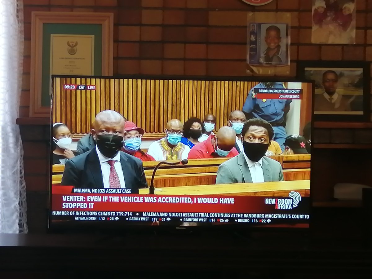 ABS_Mat's tweet photo. @MbuyiseniNdlozi Watching very attentively https://t.co/KeyukAYPUr