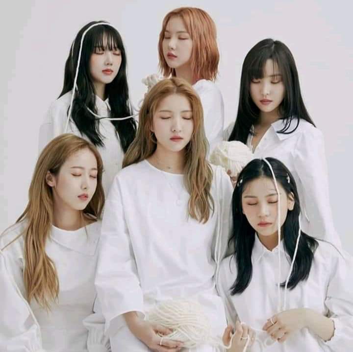 thats_anj's tweet photo. They did it again! There's no @Apink_2011  and @GFRDofficial Even @Stray_Kids and @gidle are not nominated too? Seriously? You must be kidding us? Popularity over talent!  Mnet! Karma will hunting you soon K bye #MAMA2020 #Apink #GFRIEND #GIDLE #StrayKids https://t.co/DoBMEd4Km3
