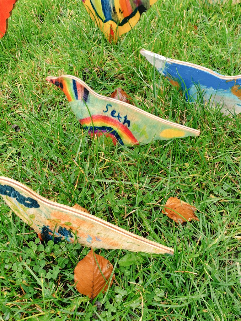 lyndswood's tweet photo. Finally managed to get to wentworth Woodhouse and find Seth's bird #wentworthwoodhouse #theflock @RedscopeSchool @MissDobbin1 https://t.co/toAddoYtkT