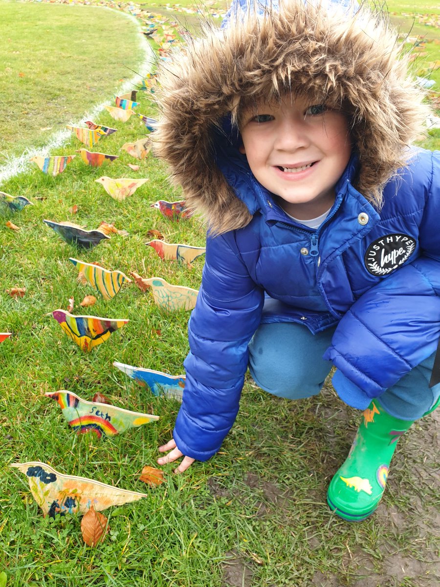 lyndswood's tweet photo. Finally managed to get to wentworth Woodhouse and find Seth's bird #wentworthwoodhouse #theflock @RedscopeSchool @MissDobbin1 https://t.co/toAddoYtkT