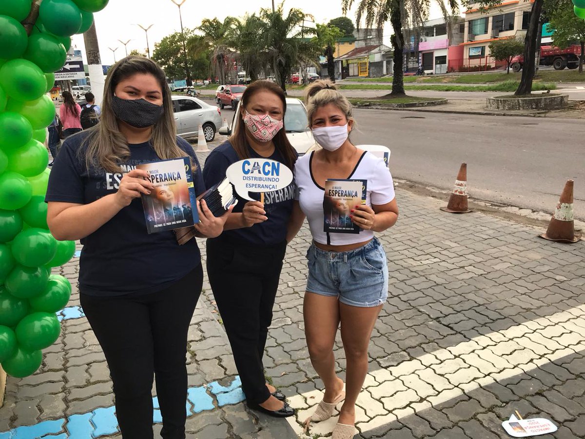 madsonsants's tweet photo. Hoje realizamos um Drive thru no Colégio Adventista da Cidade Nova Distribuindo livros e Compartilhando Esperança.
#ImpactoDoSeuJeito #ImpactoEsperança
#AAmaR #UNoB
@prertonkohler @PrSergioAlan 
@WiglifeSaraiva @eduAdventista 
@edgardlluz @DalneyReis https://t.co/xXOdNcvxqI