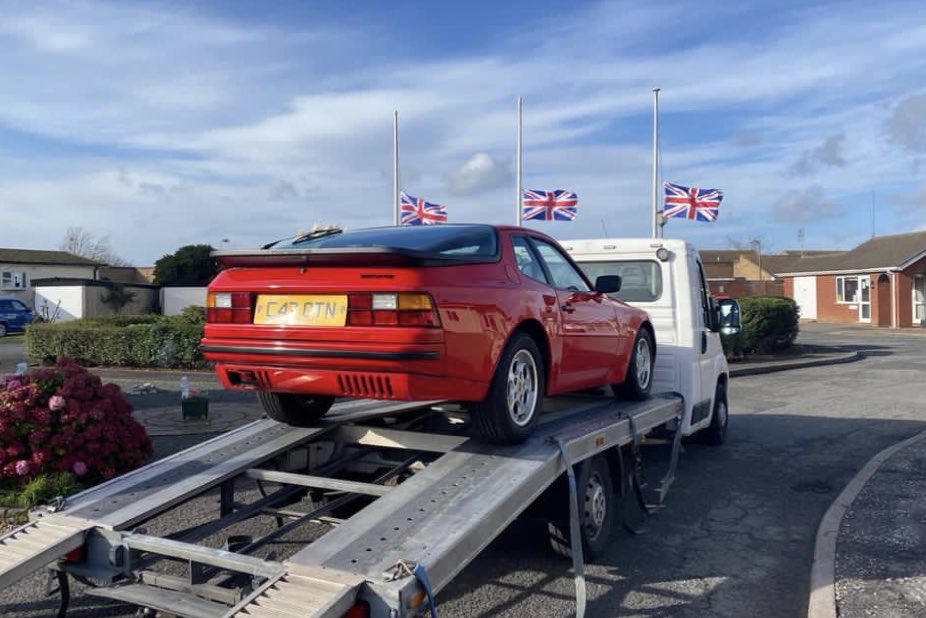 *SOLD*

First car out of the Fairmont showroom! ✅ 

This gorgeous 1986 Porsche 944 in Guards Red was delivered by the reliable transport services of Tom Gildersleve from AV Transport. 

Best wishes and happy driving to the new owner 👍🏻