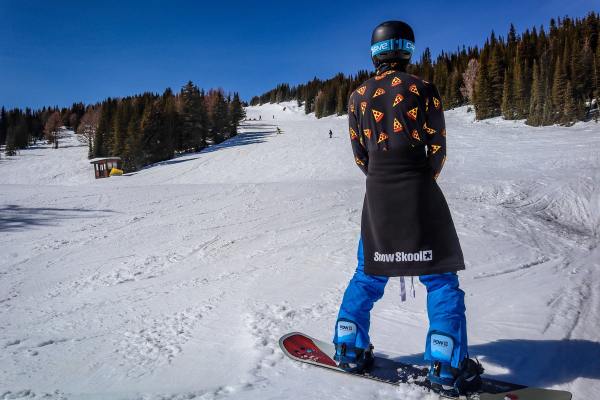 ChosenBoz's tweet image. Definitely am missing the slopes quite a bit :// 
#snowboarding #canada #instructing #snow #snowskool