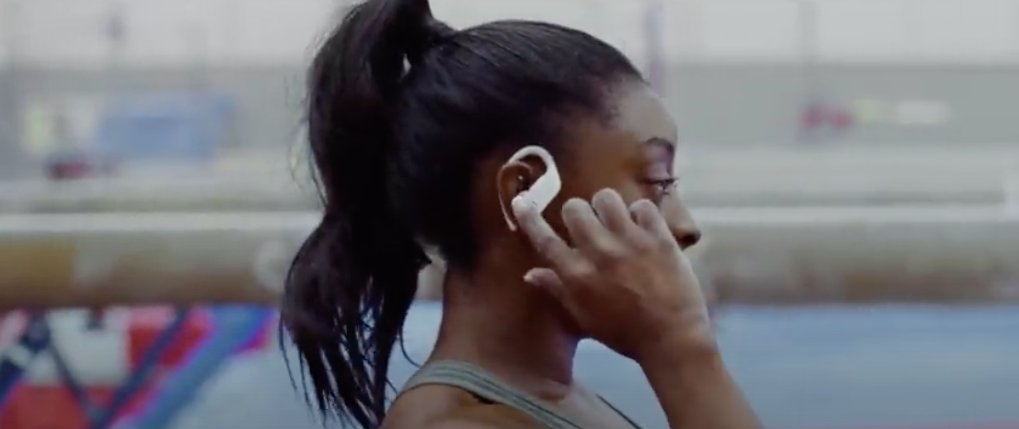 markustv's tweet photo. #MillionDollarBabies #63 @Promax_Global Loving how this is literally product centric. Great camerawork for @beatsbydre   https://t.co/5Ps4CBdz97 https://t.co/wM7ixy4O1Y
