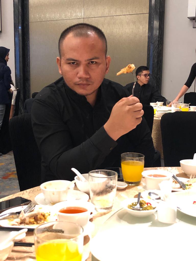 AbdHafry's tweet photo. Biar kita betul2 kaya sbb berusaha. Jangan kaya pasal tipu duit org. https://t.co/JBzlHLKOGh