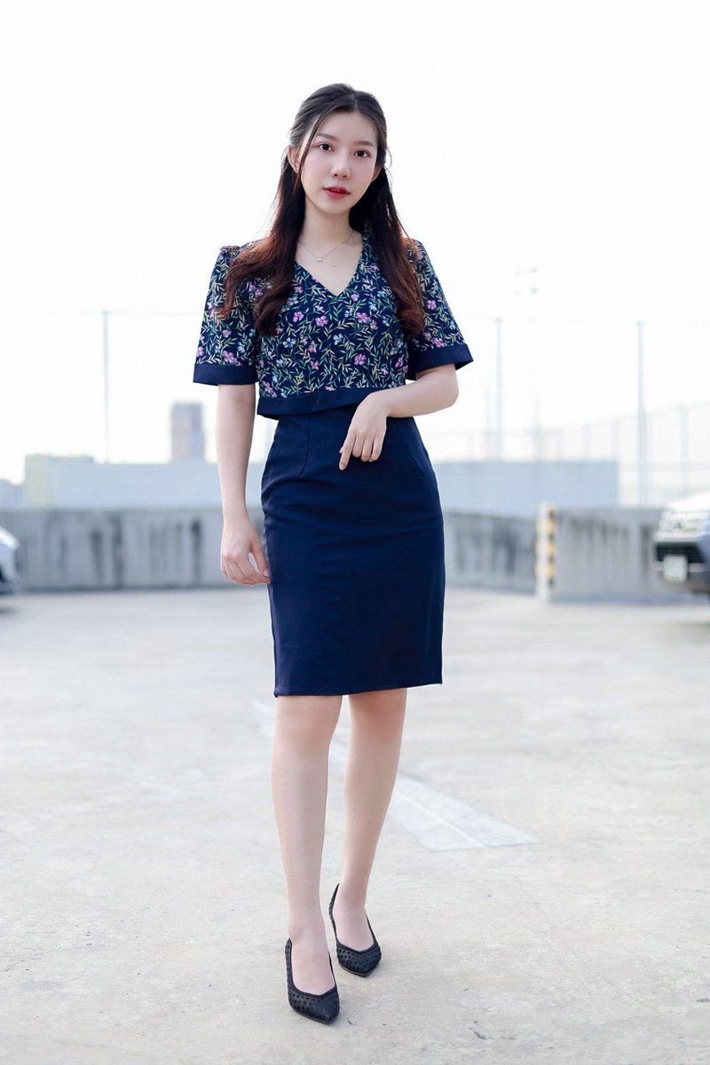 WearWay_'s tweet photo. @byset
Dress : Wirankan 690.-
Shoes : Zara 1,990.-
Necklace : 450.-
.
Name : Best
Occupation : Influencer
Place : University of the Thai Chamber of Commerce, Bangkok
.
#Lookbook #Wearway #Wirankan #Zara https://t.co/165IFOtWJZ https://t.co/osRIkjmagD