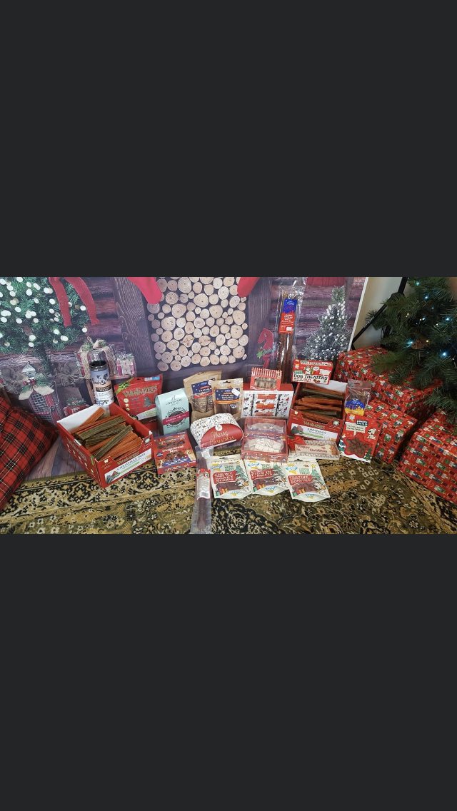 PET_SHACK_DELI's tweet photo. Sneak preview number 2  😍 lots of festive treats coming your way!! 
#christmasiscoming
.
.
.
.
.
#christmasatpetshack #christmasinliverpool #dogschristmas #shoplocal #shopindependent #shopliverpol #dogshopliverpool #dogfriendlyliverpool #scousedogs #liverpooldogs #merseysidedogs https://t.co/15f8sExNsY