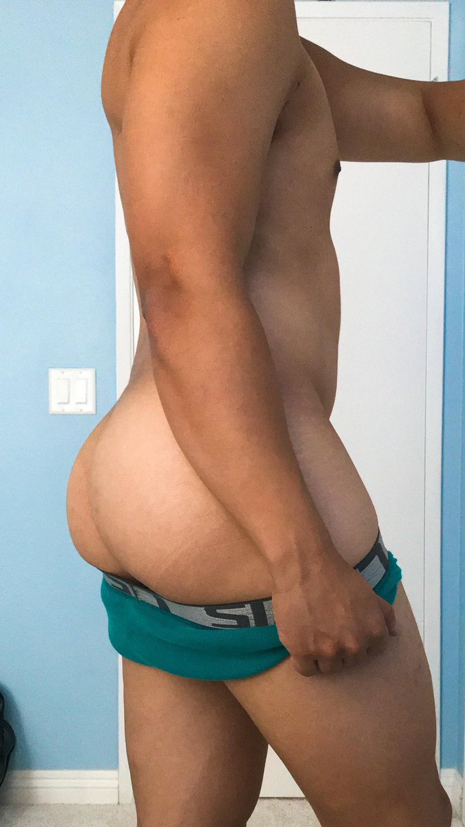 yourfavstash's tweet photo. Tbh, I would tap that 🍑

#marriedbtm #secretadventures #uncutdaddydick #sub https://t.co/p7dtGUoQGD