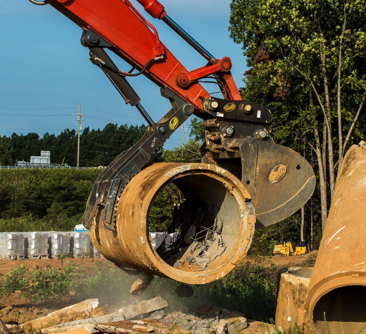 Geith_NA's tweet photo. #Thumbs like this hydraulic klamp #hydraulic #thumb has a serrated edge to help secure materials to the #bucket for #superior loading and safe material handling.

For more information on this, and our many other thumbs, visit https://t.co/pOKaQ3xmhB

#geith #materialhandling https://t.co/zSaCUEUwpZ