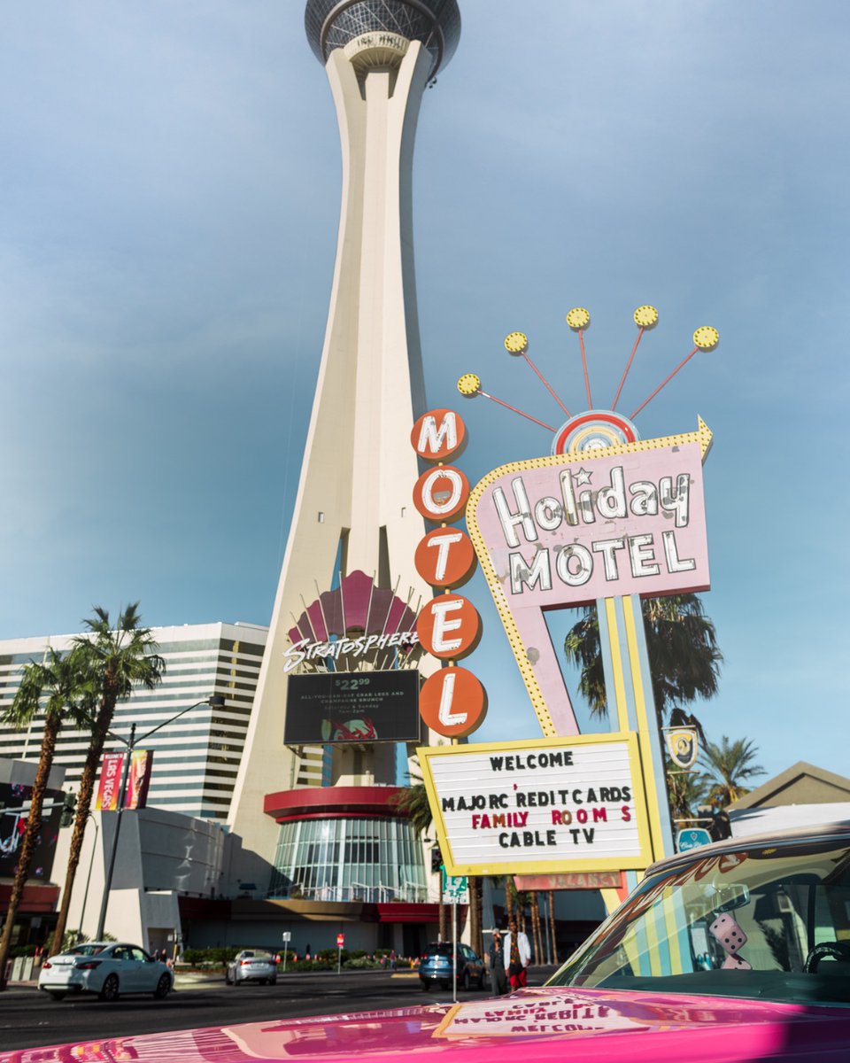 ✨🌴 Can't wait to get back to Vegas! Everywhere you look there is something you missed from before. 
<a href="/Fornearphoto/">Fornear Photo</a>
.
.
.
#travel #ontheroad  #vegas #lasvegas #vintagevegas #vegasphotographer #travelnevada #desert #roadsideamerica #midcenturymodern #novacancy