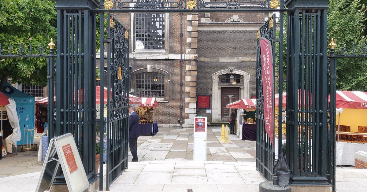 Our doors are open at the St James’s Church courtyard for unique crafts, souvenirs and antiques 😍 

#londonisopen
#piccadillymarket 
#piccadillymarketlondon 
#piccadillycircus 
#craftmarket
#antiquesmarket
#visitlondon
#explorelondon
#london
#londra
#centrallondon
#stjameschurch