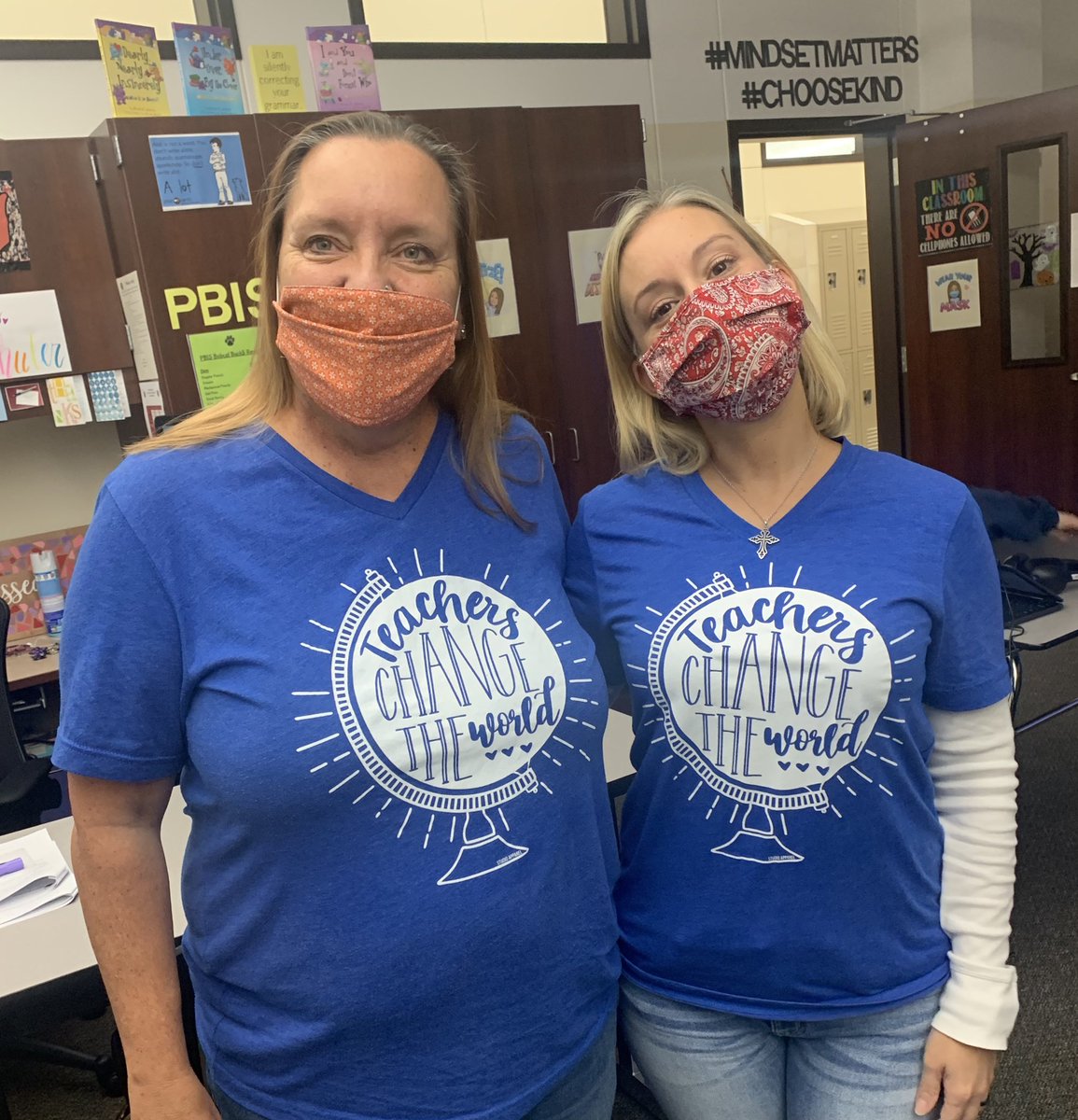 miri1168's tweet photo. Teachers are Superheroes! #RedRibbonWeek2020 @ottobobcats https://t.co/c7LKe93gHX