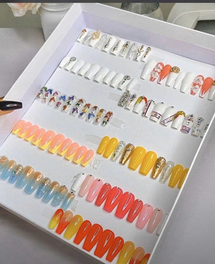 forewa4's tweet photo. I WANT IT! I GOT IT! 
Get your reusable press on nails from me ☺️. You can get them in wholesales and retail. We can also help you supply for your brand.
Just SEND A DM.
Comes with nail file and glue. In different sizes, patterns and length. https://t.co/SnLvxC9I3Q