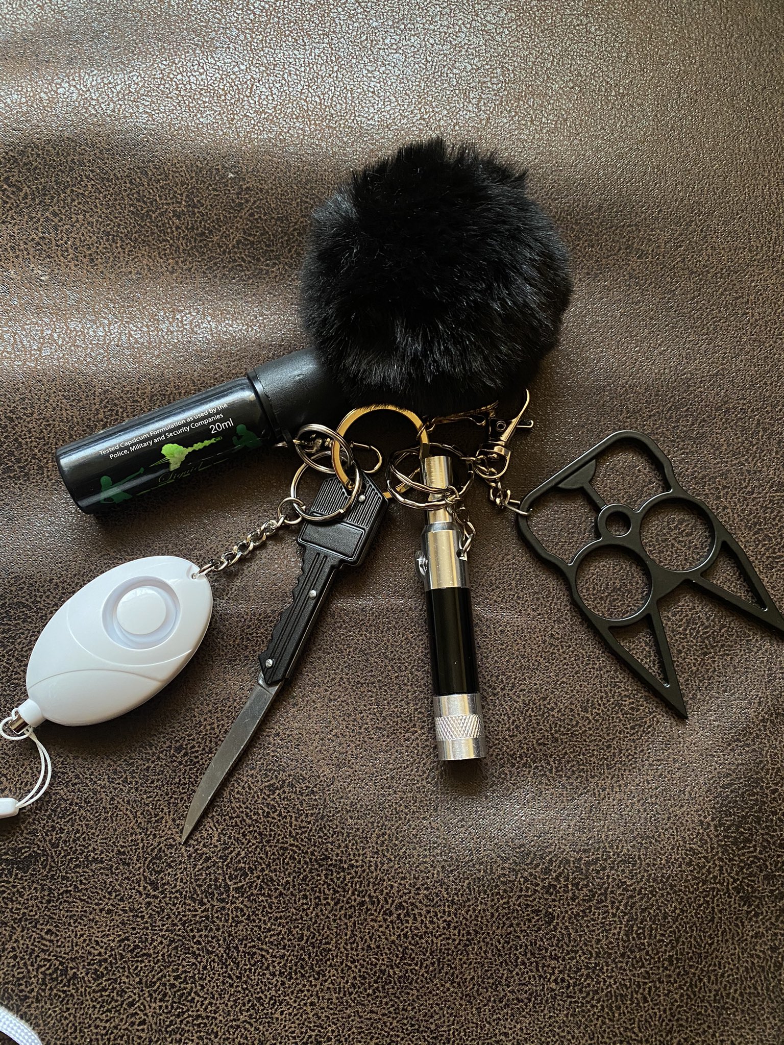 Keabetswe Got This Cute Self Defense Kit From Combatinheels That Has A Pepper Spray Foldable Pocket Personal Alarm Whistle Kitty Knuckle Key Chain Endhumantraffickinginsa Stopgbv Bebrave T Co M458f8hzlz