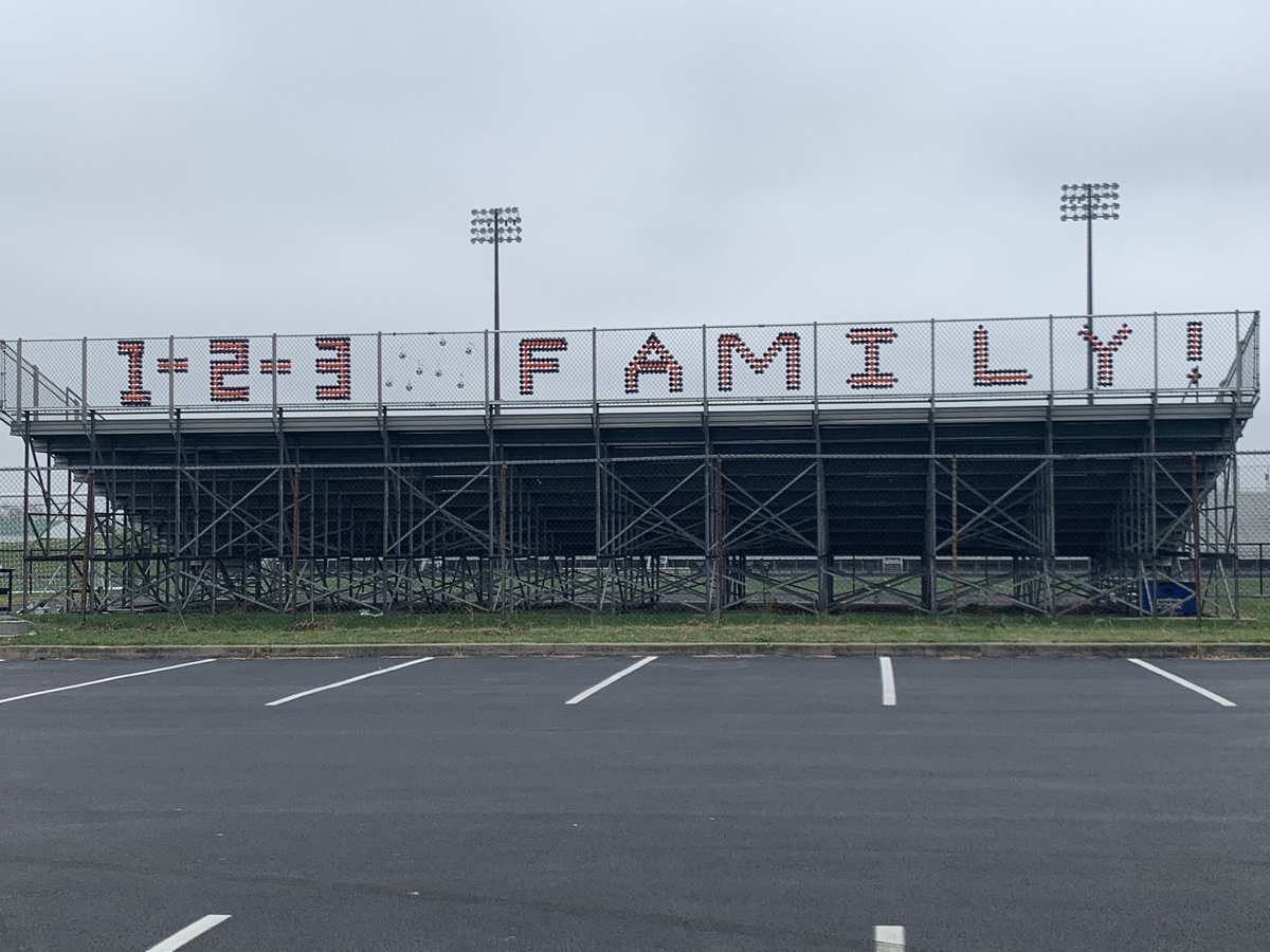 🤍🧡⚽️GAME DAY!!!⚽️🖤🤍

STATE SEMI-FINALS

🆚South Warren
⏰4pm
📍Henry Clay High School
📺NFHS network ($)

LETS GO RAIDERS!!!