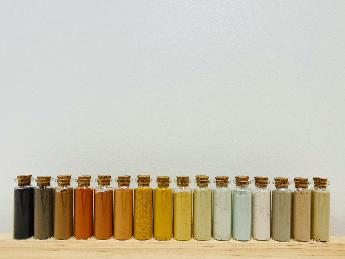 vaughan_soil's tweet photo. Still life with soils. 

There’s beauty in this world if we look hard enough. All soils (except 1) are from Wyoming - most within a bike ride from my home. 

https://t.co/hMWZ226BXu https://t.co/AxesOnQONE