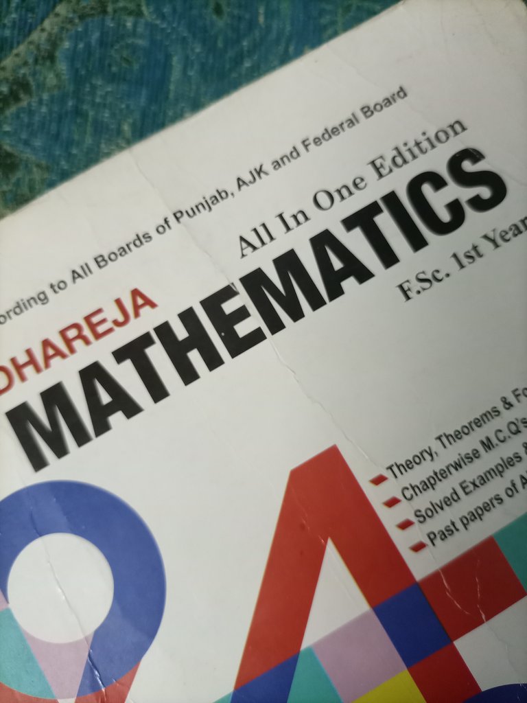 AnooshaNadeem6's tweet photo. Fsc pre medical krk bhi university mai maths prni prti hai๐๐ซ
#hatemaths #whymaths https://t.co/C07yBjDObB