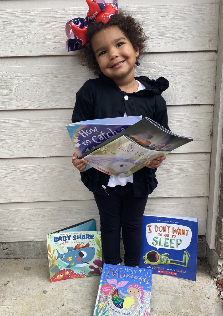 Mrs_Stevenson23's tweet photo. Adaleigh Grace was so excited to get her first @ScholasticClub book order!!! My heart is so happy that she loves books 💗🥰 #proudmommy #ELC1 #bookorder https://t.co/BbU07xMRx4