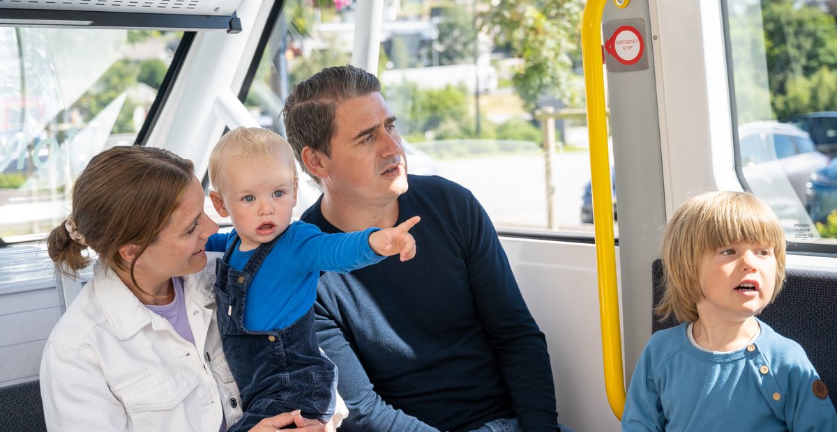 FABULOSPCP's tweet photo. Passenger surveys indicate that a majority of citizens would be willing to include #AutonomousVehicles as part of their daily travel routines. However, passengers wished for higher speeds &amp; smoother braking. For more info visit: https://t.co/UIfML671ld #SmartMobility #SmartCities https://t.co/sepj8AxYor