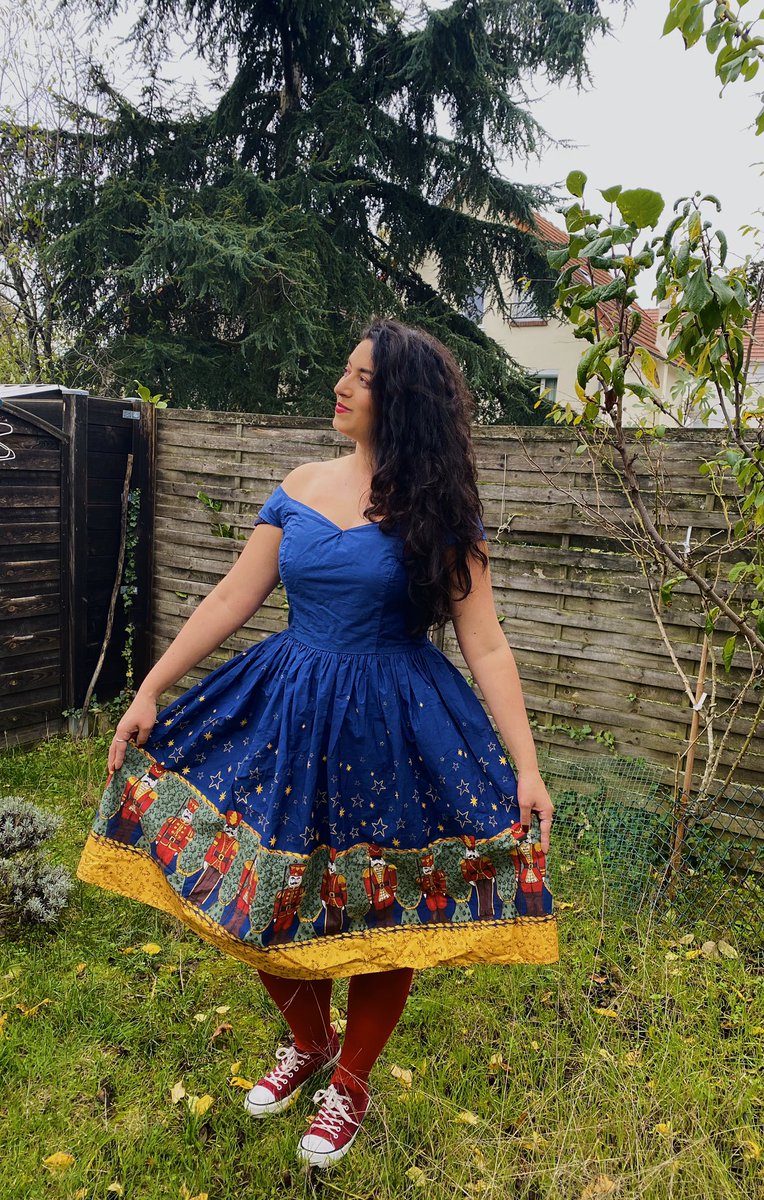 Day 29 of 31 of my « a dress a day keeps the blues away  » : Nutcracker 50’s dress by  @HellBunny !