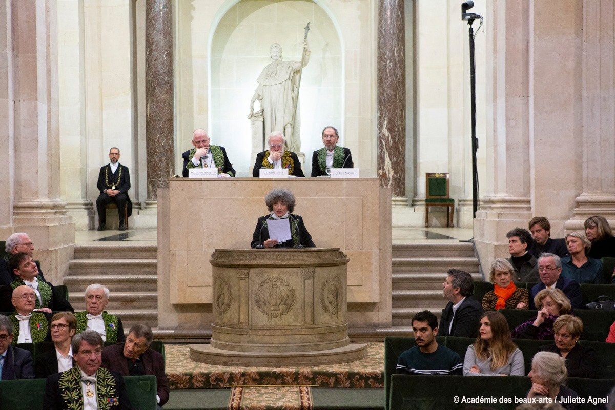 AcadBeauxarts's tweet photo. L’Académie des beaux-arts souhaite un joyeux anniversaire à Coline #Serreau. Elle a été élue membre de la section des créations artistiques dans le #Cinéma et l'Audiovisuel de l’Académie le 25 avril 2018, au fauteuil de Pierre #Schoendoerffer. https://t.co/URW4yIcFKl