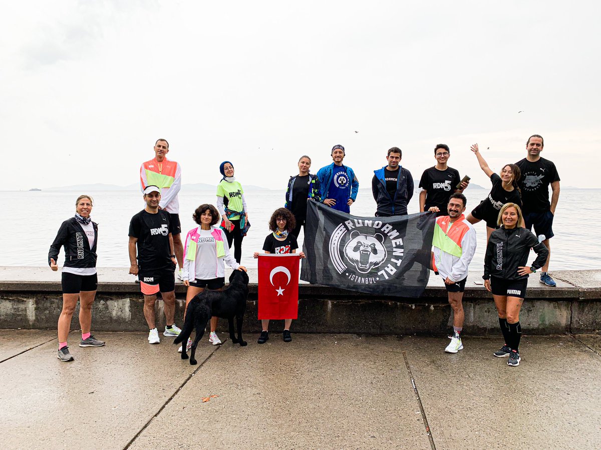 rundamental's tweet photo. CUMHURİYET KOŞUSU 🇹🇷🐼

Kuruluşunun 97. yılında, Cumhuriyetimizi ve kurucusu ulu önder Atatürk’ü saygıyla anıyoruz. Daha iyi bir gelecek ve daha güzel günlerin ümidiyle, Cumhuriyet Bayramımız kutlu olsun! https://t.co/Isacc4LClZ