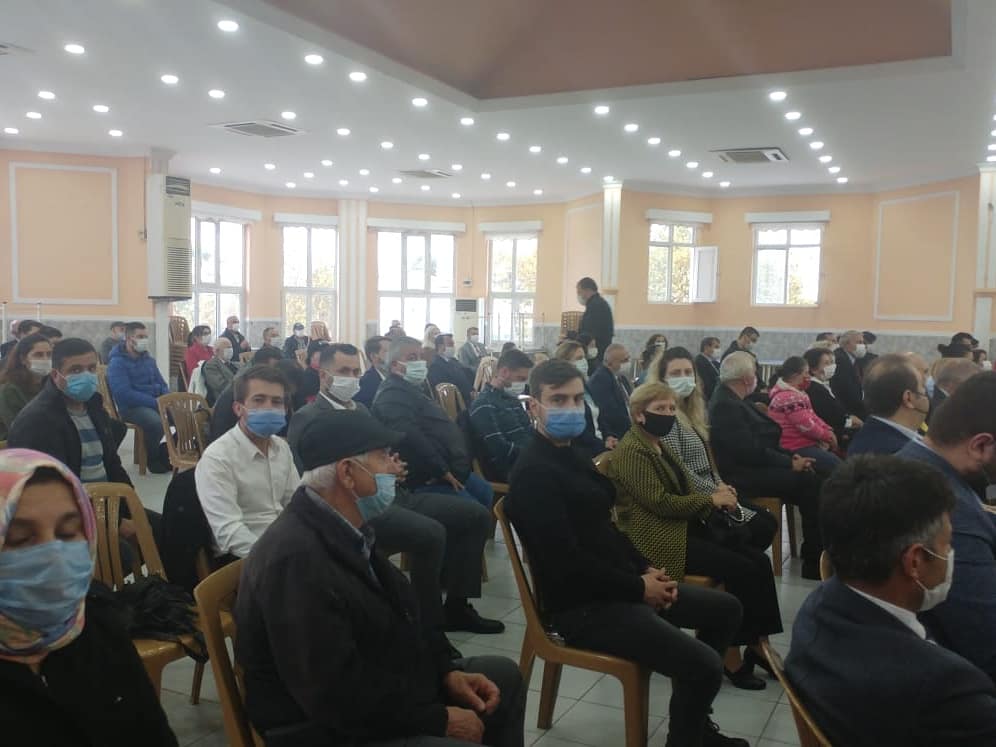 Cumhuriyetimizin kuruluşunun 97. Yılında İlçemizde yapılan kutlama törenine İlçe Başkanımız Engin Sadunoğlu önderliğinde Yönetim kurulu üyelerimiz, Kadın Kolları Yönetimimiz, İlçe Gençlik Kolları Yönetimimiz ve Belediye meclis üyelerimiz ile katılım sağladik.