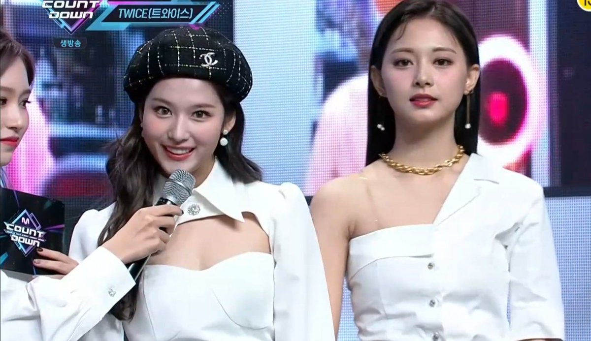 TWICE's white outfits for MCountdown today <a href="/JYPETWICE/">TWICE</a>

#TWICE #트와이스 #MAMAVOTE
