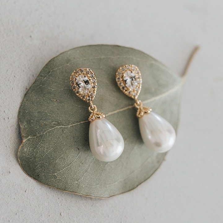One of our most popular styles featuring glowing pearls + glistening zirconia - absolutely timeless ✨⁠
⁠
Use code 'AMOUR' for 15% off!⁠
⁠
Also available in silver and rose gold.⁠
⁠
Tap bio link to shop now.