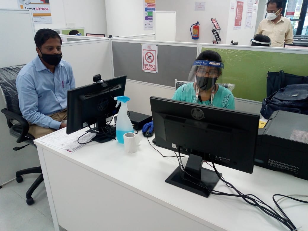 UIDAIMumbai's tweet photo. #Mumbai रहिवासी : नव्याने सुरू झालेले यूआयडीएआय #Aadhaarsevakendra आता कार्यरत आहे.
पत्ता: जी-६, १ एरोसिटी, कुर्ला अंधेरी रोड, सफेद पुलाजवळ, साकीनाका, अंधेरी पूर्व. मुंबई - ७२ .
कृपया आधारच्या विविध सेवांचा लाभ घेण्यासाठी आता भेट द्या.
#uidaimumbai #Maharashtra #aadhaarinnews https://t.co/dTHNbXRuBV