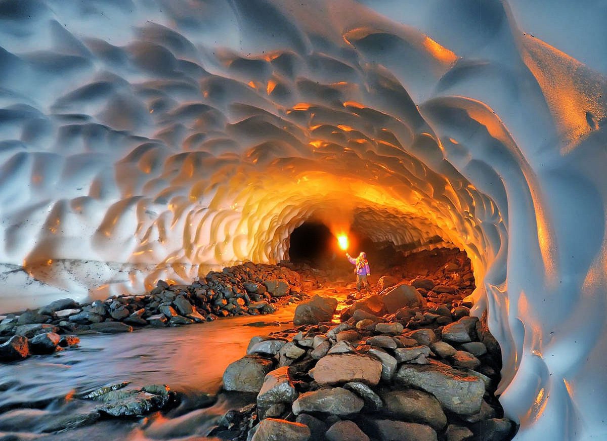 Travel_Scoot's tweet photo. “You know you are truly alive when you’re in an Ice Cave”
.
Location : ice cave near mutnovsky volcano
Country: Russia
.
#russia #russiatravel #travel #moscow #travelphotography #travelrussia #nature #travelgram #travelblogger #tourism #traveltheworld #landscape #travel_scoot https://t.co/wH1Arm3jIe